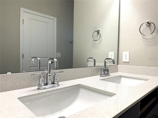 Building Photo - 16526 Silver Brook Wy