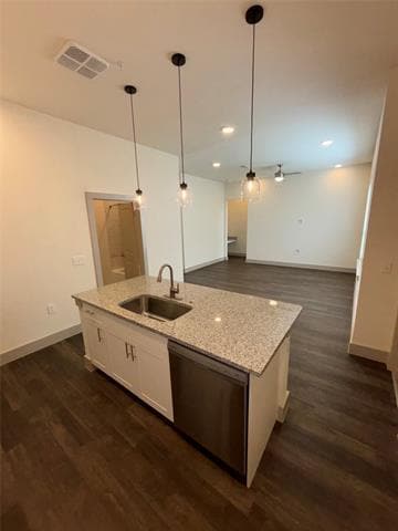 Building Photo - 2036 Oak Grove Ln