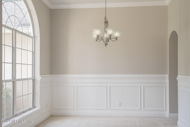 Building Photo - 9166 Spindletree Way
