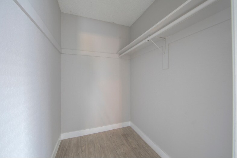 2nd bedroom - large walk in closet - 3415 Plata St