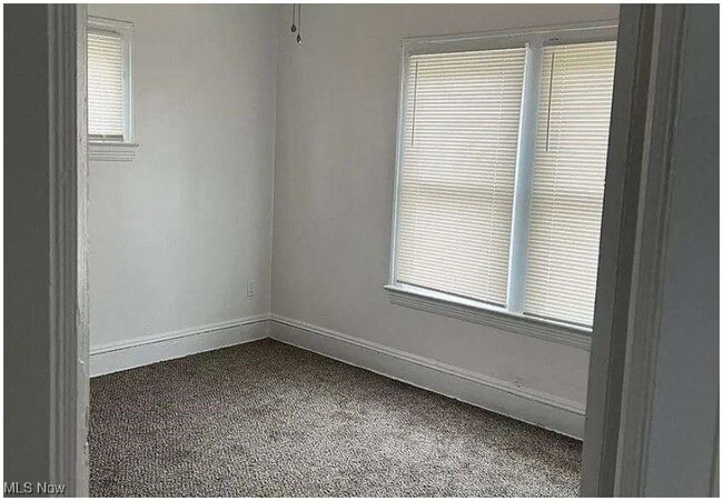 Building Photo - 3594 E 153rd St