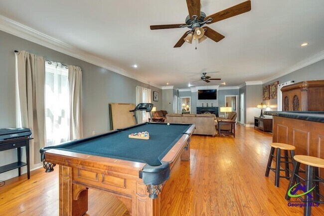 Building Photo - 422 Forrest Dr