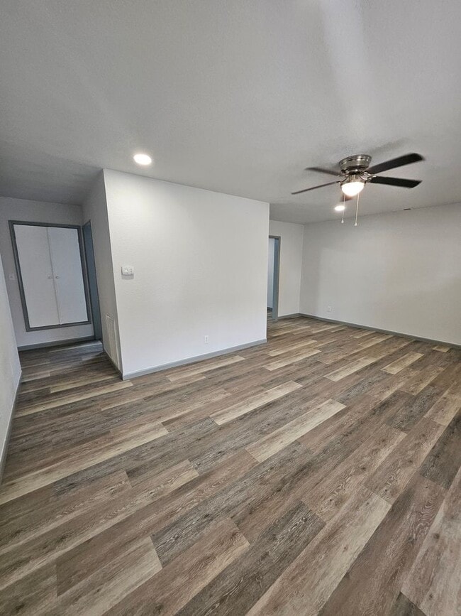 Building Photo - For Rent – Beautifully Remodeled Home in E...