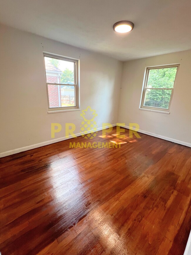 Building Photo - 5036 Pensacola Blvd