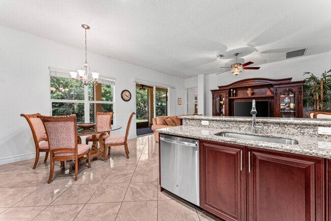 Building Photo - 8727 Carmel Mountain Way