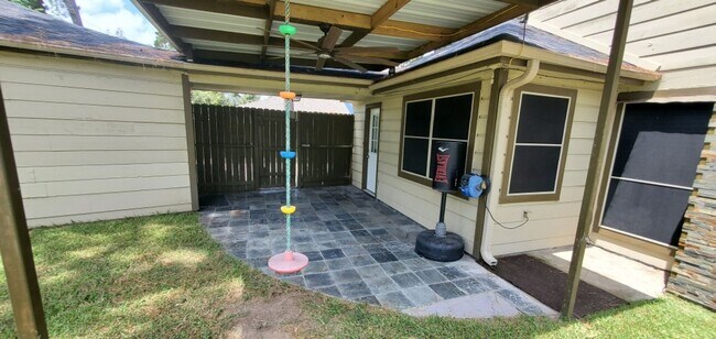 Building Photo - 3907 Glenheather Dr