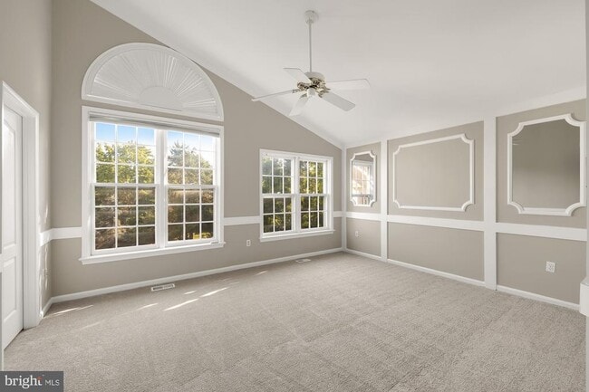 Building Photo - 5527 Sully Lake Dr