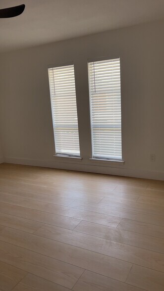 Building Photo - 4664 Matilda St