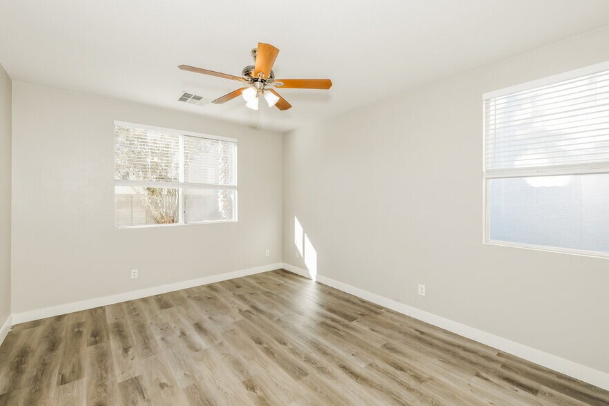 Building Photo - 1931 Giant Pine Ave