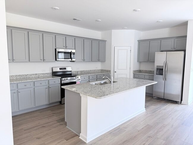 Building Photo - 173 Elijah St