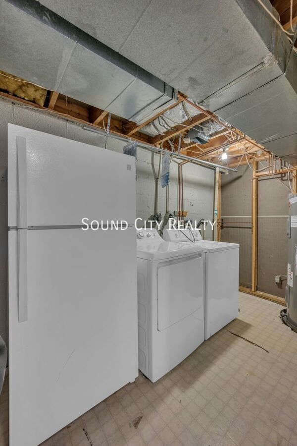 Building Photo - 2820 St Edwards Dr