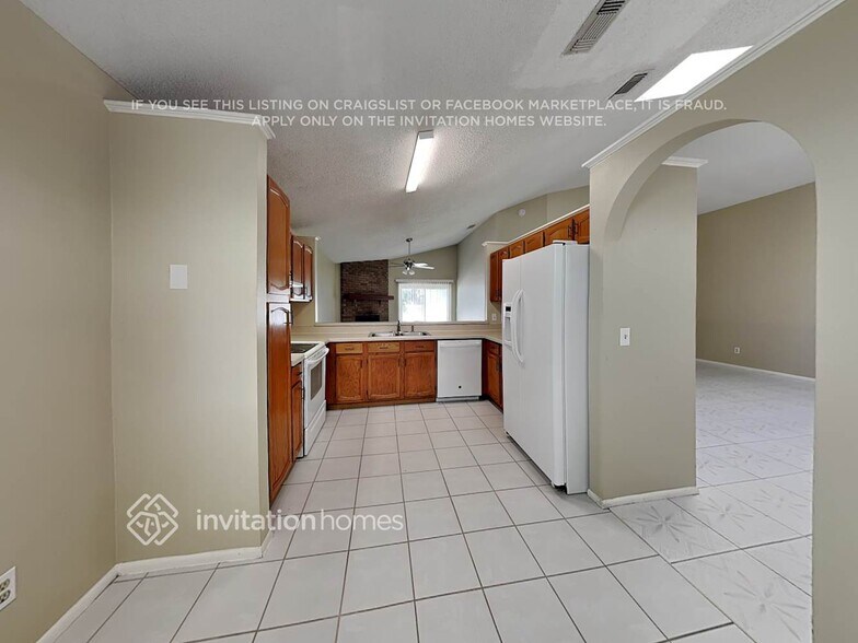 Building Photo - 1369 Tindaro Dr
