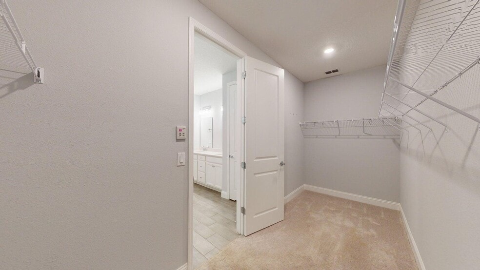 Building Photo - 177 Killarney Ave