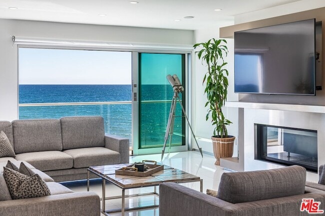 Building Photo - 26050 CA-1