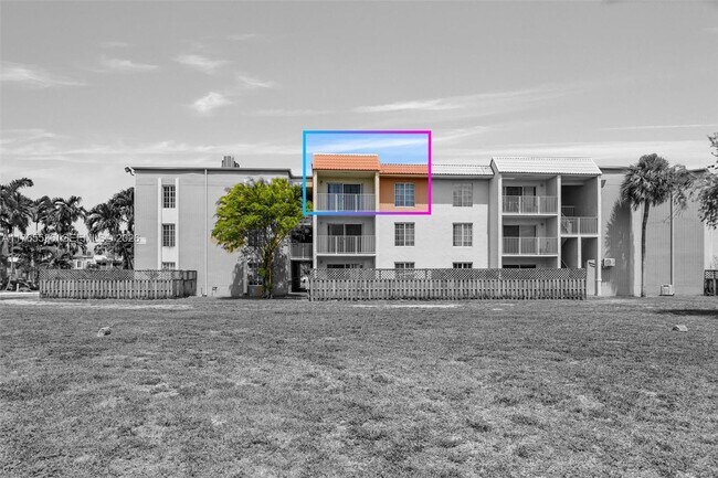 Building Photo - 4920 NW 79th Ave