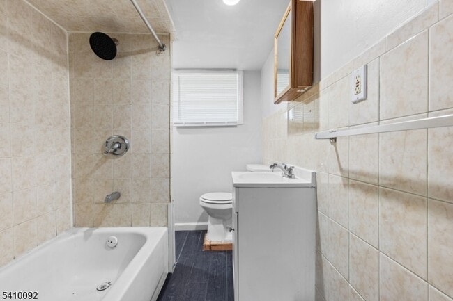 Building Photo - 336 Madison Ave