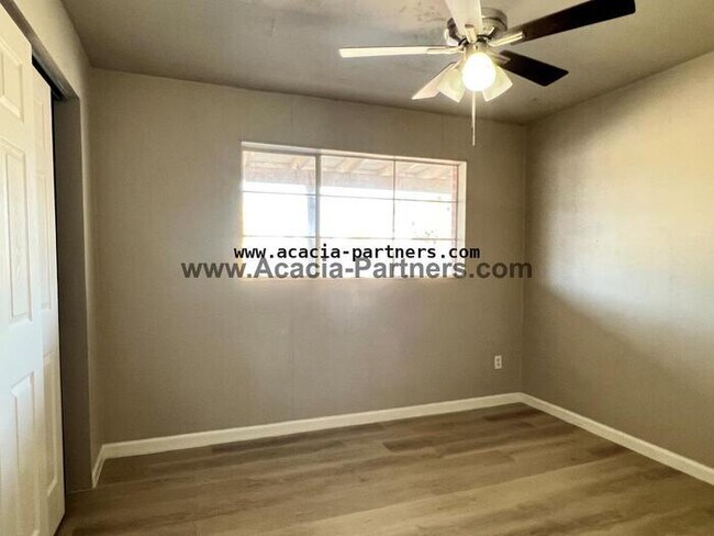 Building Photo - Four Bedroom Home in Silverbell Terrace