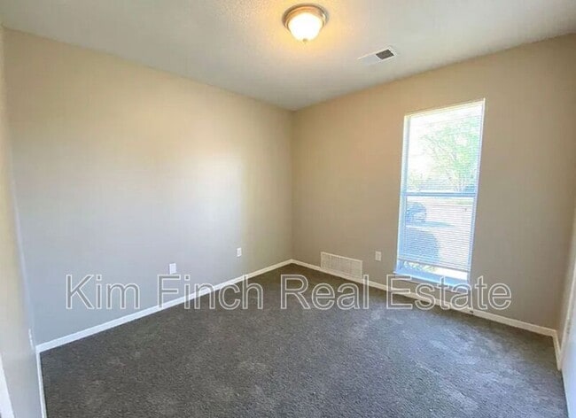 Building Photo - 3845 Shadow Oaks Pkwy