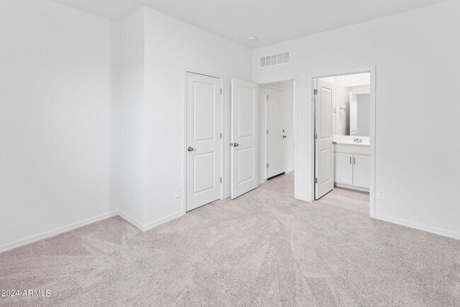 Building Photo - 9637 W Agora Ln