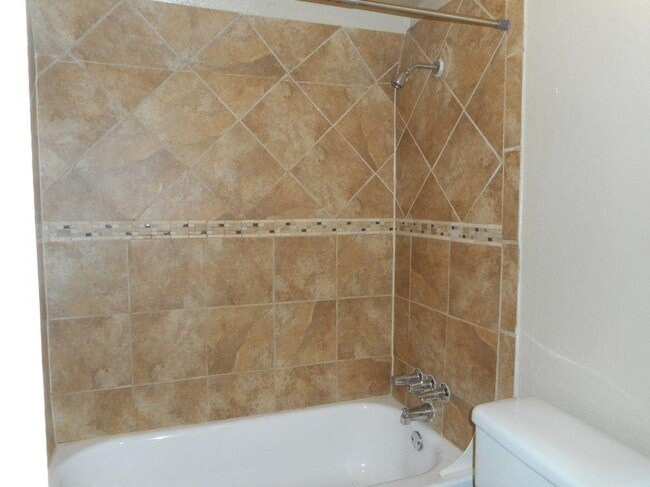 Building Photo - 3106 Cedar St