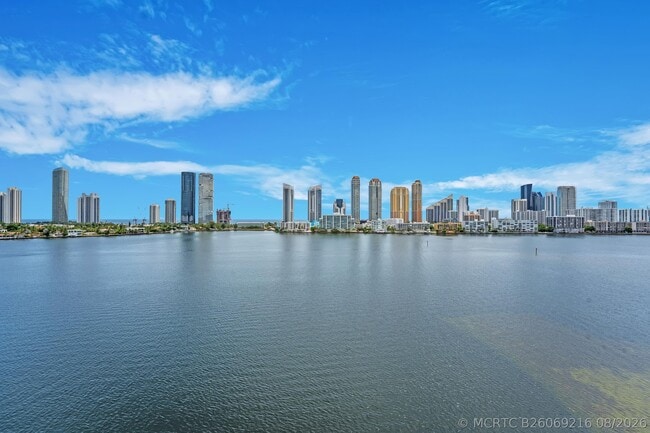 Building Photo - 5000 Island Estates Dr