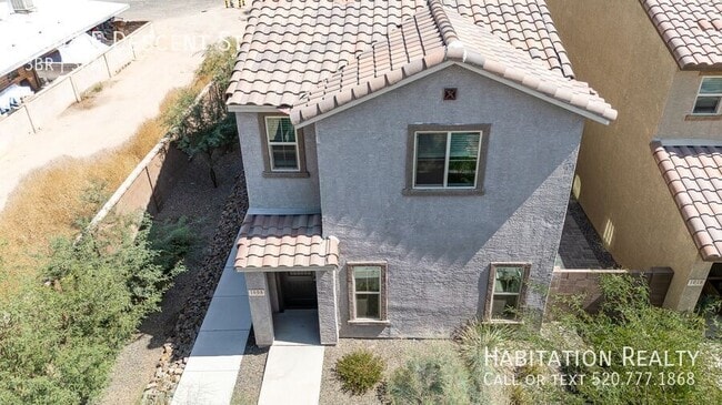 Building Photo - 1008 E Descent St