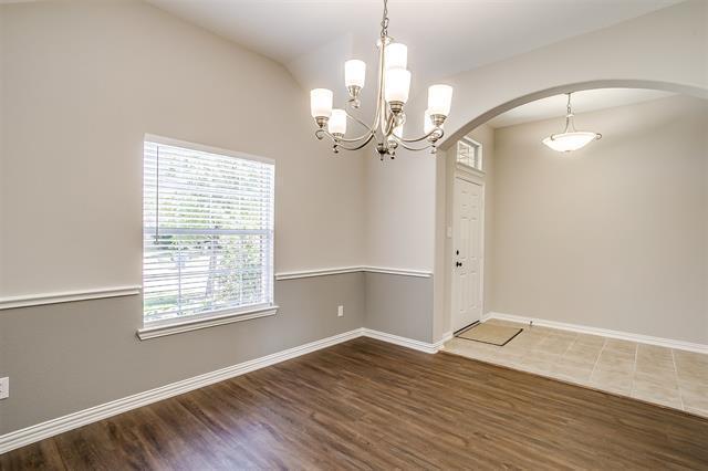 Building Photo - 2692 Lake Ridge Dr