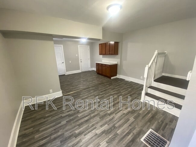 Building Photo - 1210 S 21st St