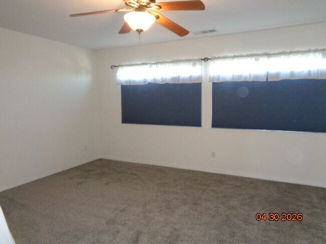 Building Photo - Spacious 4 Bedroom with RV Access in Rosamond