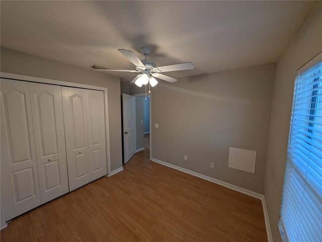Building Photo - 913 Stallion Way