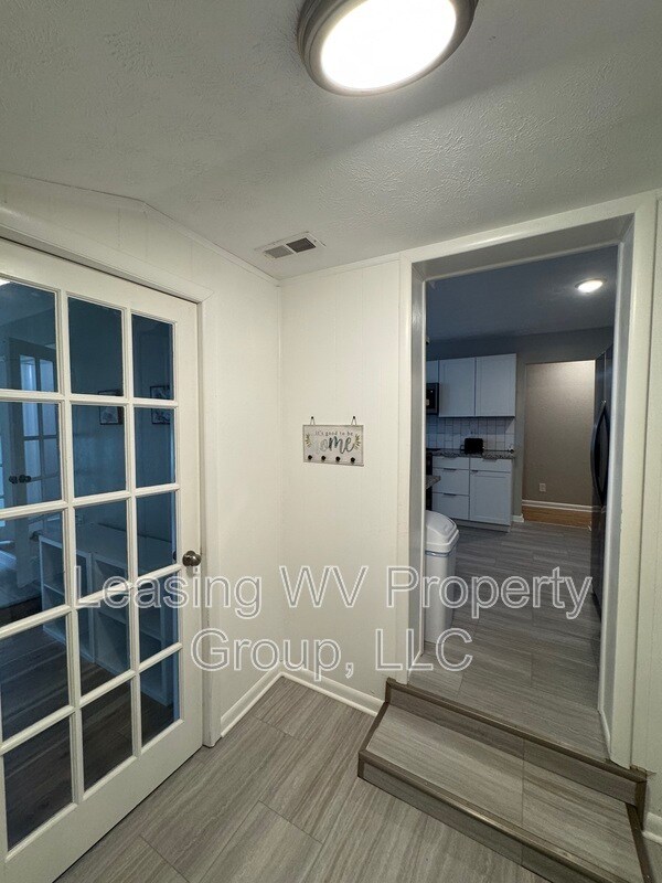 Building Photo - 523 Dudding Ave