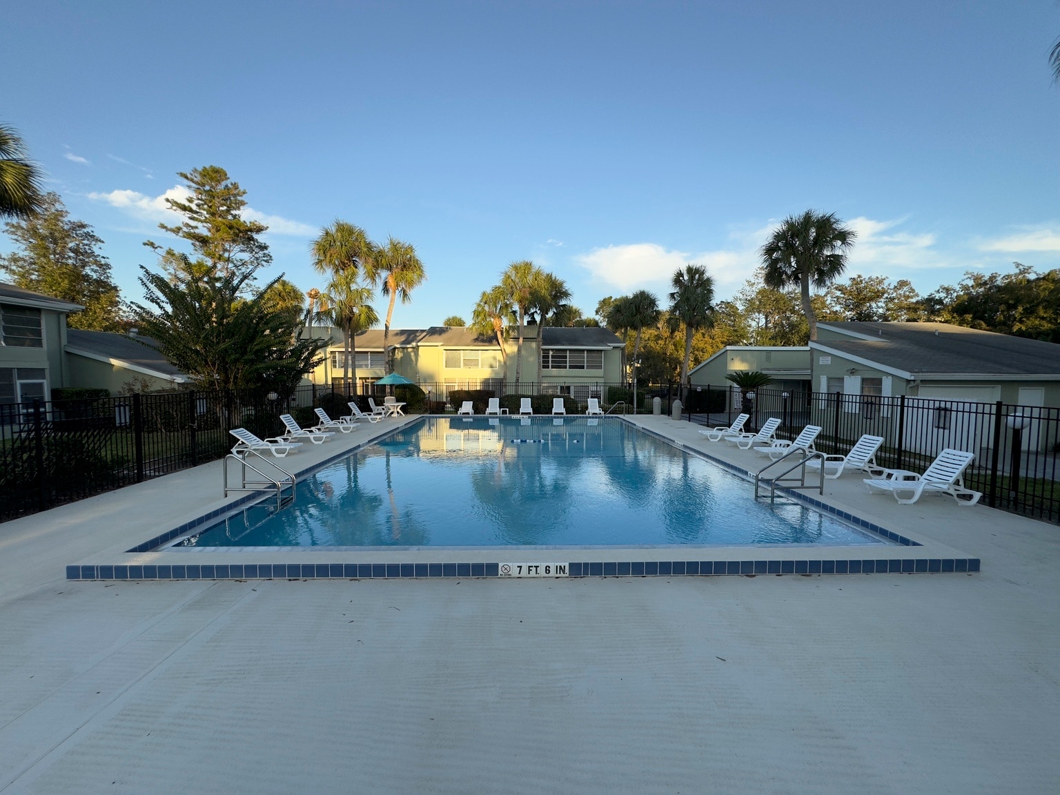 Building Photo - 568 Bahia Cir