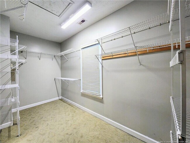 Building Photo - 260 Lick Creek Dr