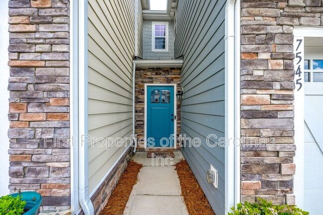 Building Photo - 7545 Hartsfield Dr