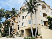 Building Photo - Villa Bella
