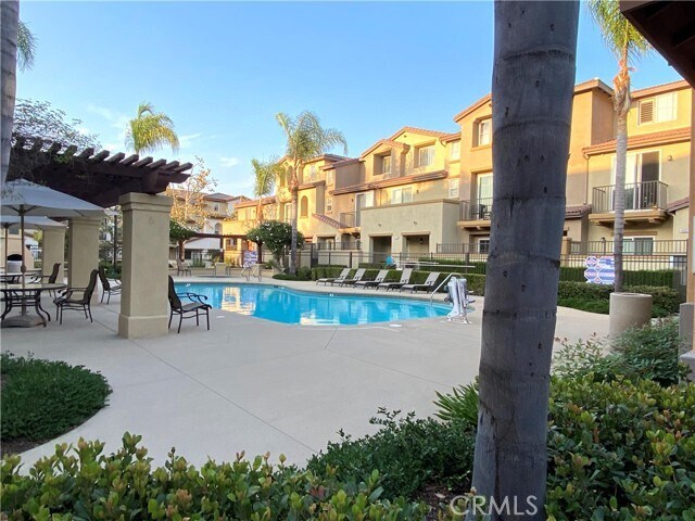 Building Photo - 17871 Shady View Dr