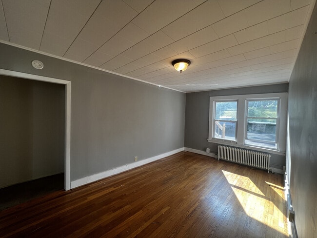 Building Photo - 651 Quinnipiac Ave