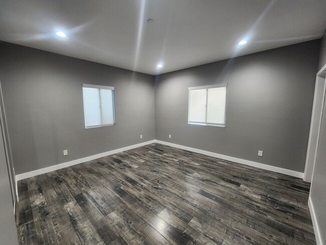 Building Photo - 83rd St.