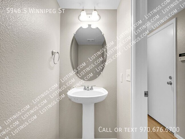 Building Photo - 5946 S Winnipeg St