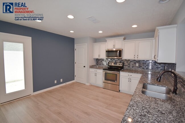 Building Photo - 3547 Nightshade Dr