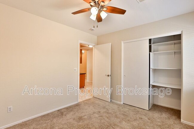 Building Photo - 16011 W Kendall St