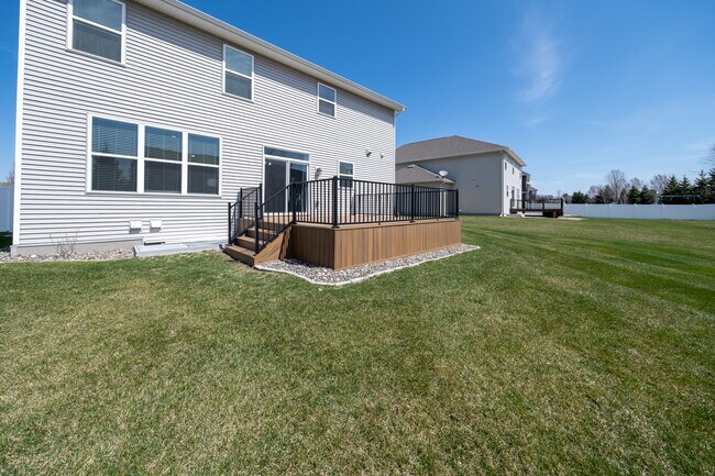 Building Photo - 15430 Eagle Creek Way