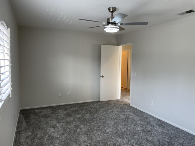 Building Photo - 1167 Innisfree Ct