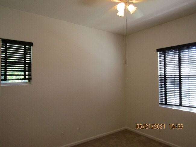 Building Photo - Centrally Located Single Story Home in Traditions