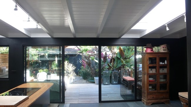 Building Photo - 11818 Pacific Ave