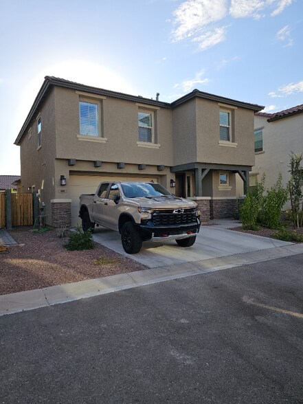 Building Photo - 880 S 150th Dr