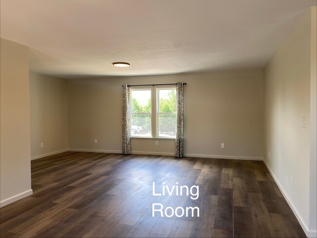 Building Photo - 2321