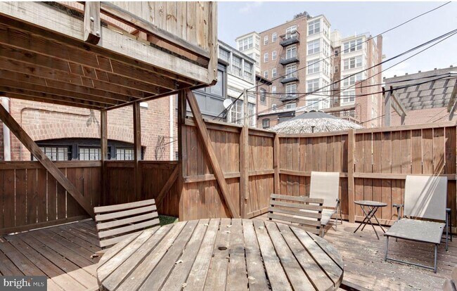 Building Photo - 1618 S St NW