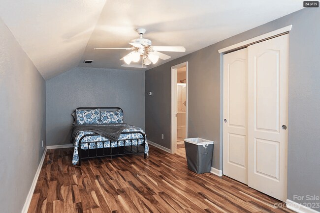 Building Photo - 2263 Durand Rd