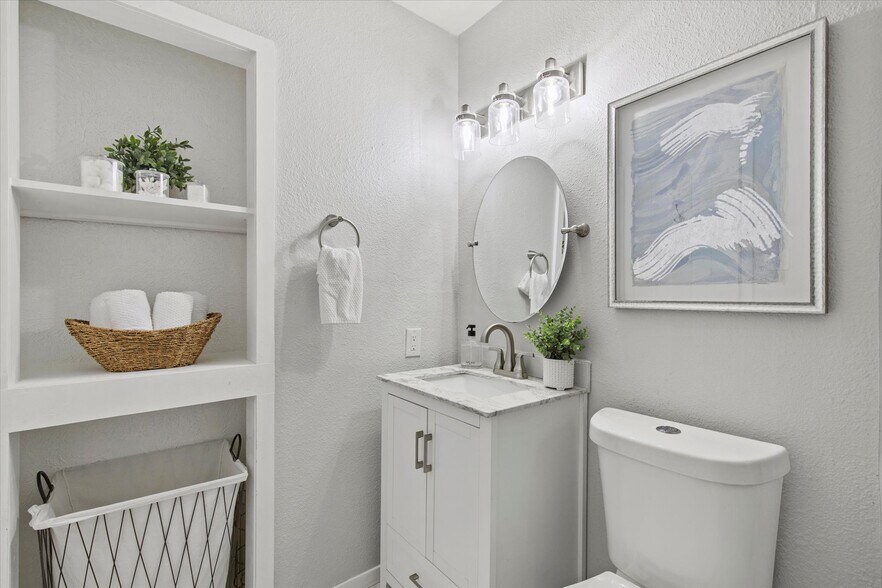 Ample Shelving and Storage - 10023 Olmos Dr